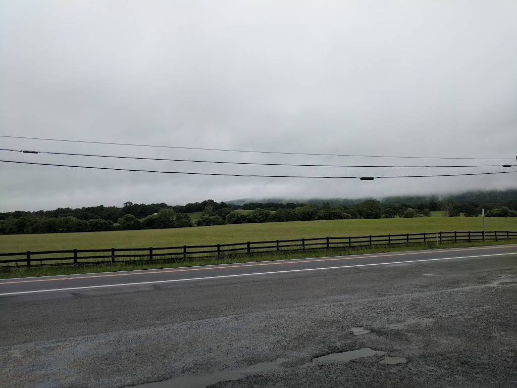 Valero Truck Stop & Discount Cigarettes | meal takeaway | 13232 James Monroe Hwy, Leesburg, VA 20176, USA | 7037795712 OR +1 703-779-5712