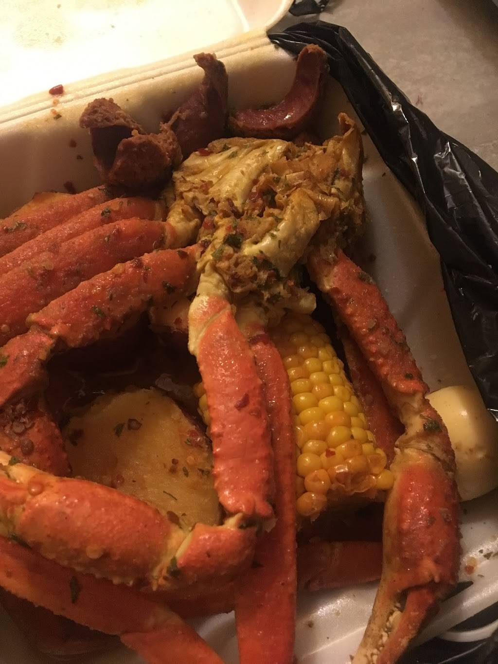 Krispy Krab | restaurant | 2518, 3100 18th Ave S, St. Petersburg, FL 33712, USA | 7273238100 OR +1 727-323-8100