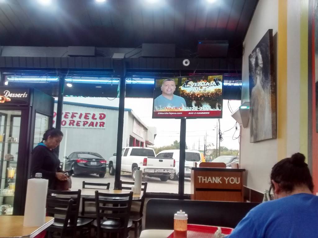 La Hechizera | restaurant | 5611 Maple Ave, Dallas, TX 75235, USA | 2146880236 OR +1 214-688-0236