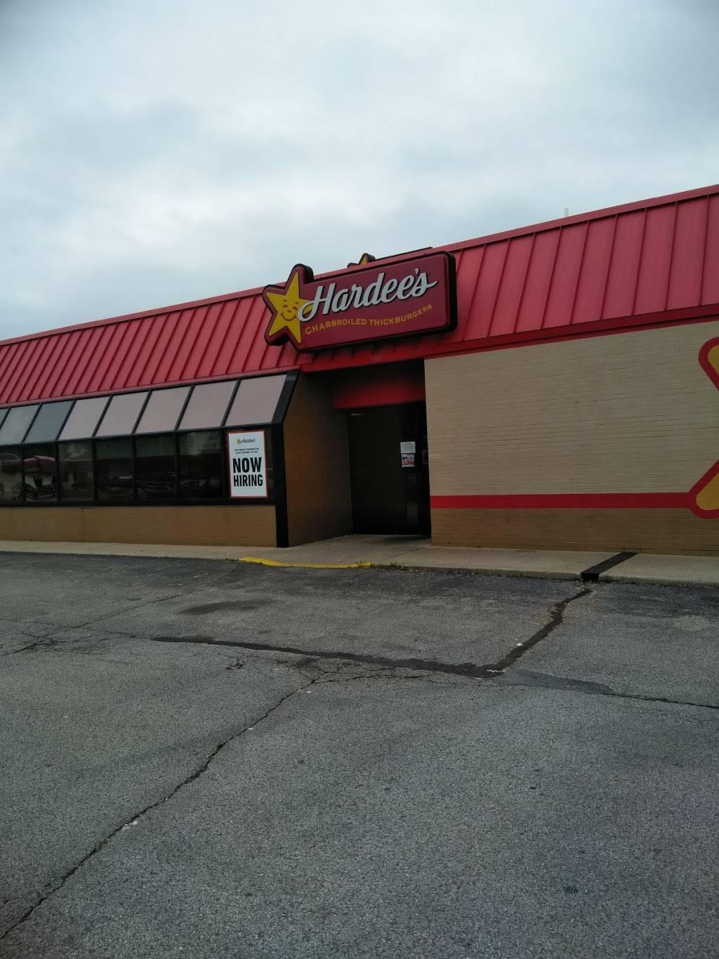 Hardees | restaurant | 1700 Wabash Ave, Springfield, IL 62704, USA | 2175468244 OR +1 217-546-8244