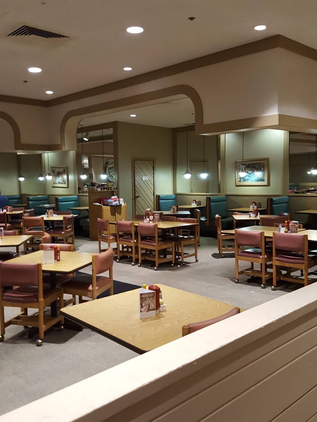 Piccadilly | restaurant | 5272 Mt Moriah View, Memphis, TN 38115, USA | 9017948201 OR +1 901-794-8201