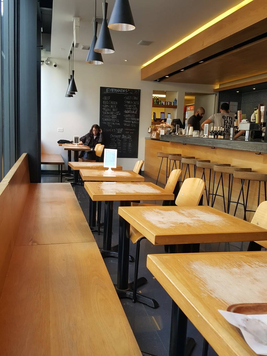 5411 Empanadas | Wicker Park | cafe | 2045 W North Ave, Chicago, IL 60647, USA | 7732768344 OR +1 773-276-8344