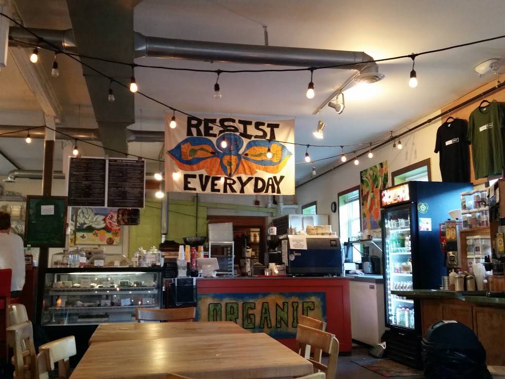 Cafe Evolution | cafe | 22 Chestnut St, Florence, MA 01062, USA | 4135860200 OR +1 413-586-0200