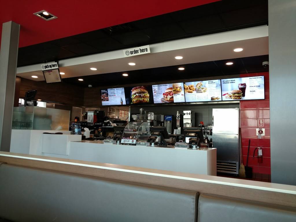 McDonalds | cafe | 2205 W Grand River Rd, Howell, MI 48843, USA | 5175457777 OR +1 517-545-7777