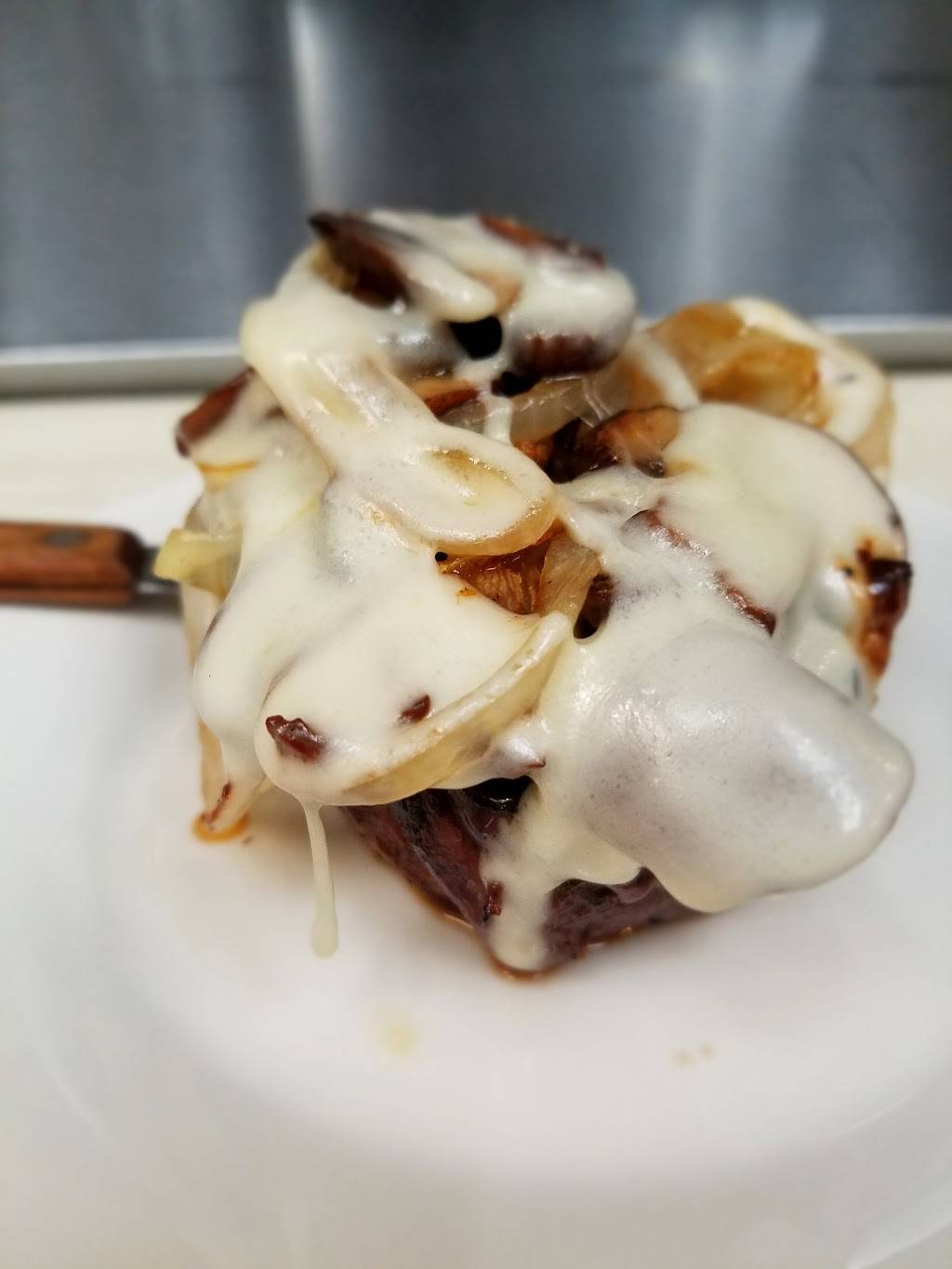 Spitfires on State | restaurant | 5018 W State St, Milwaukee, WI 53208, USA | 4147775060 OR +1 414-777-5060