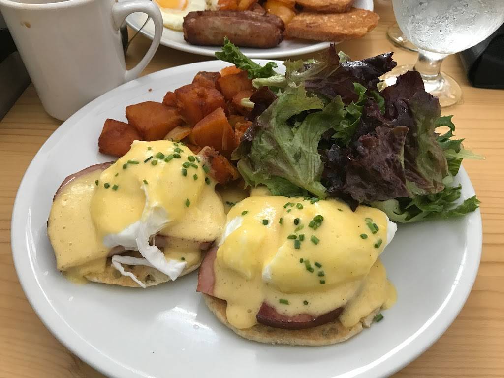 Treadwell Park | restaurant | 301 South End Ave, New York, NY 10280, USA | 2129450528 OR +1 212-945-0528