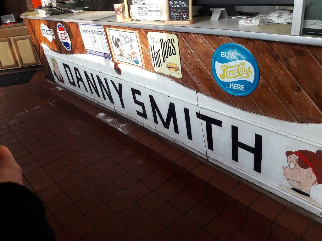 Dannys Drive-in | restaurant | 6016, 940 Ferry Blvd, Stratford, CT 06614, USA | 2033786728 OR +1 203-378-6728