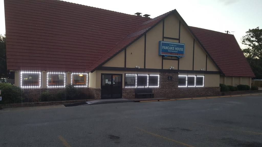 Family Pancake House | restaurant | 425 W Illinois Ave, Dallas, TX 75224, USA | 2149469550 OR +1 214-946-9550