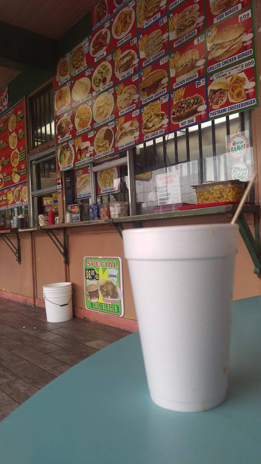 Toms Number 5 Chiliburgers | restaurant | 4497 Pico Blvd, Los Angeles, CA 90019, USA | 3239372489 OR +1 323-937-2489