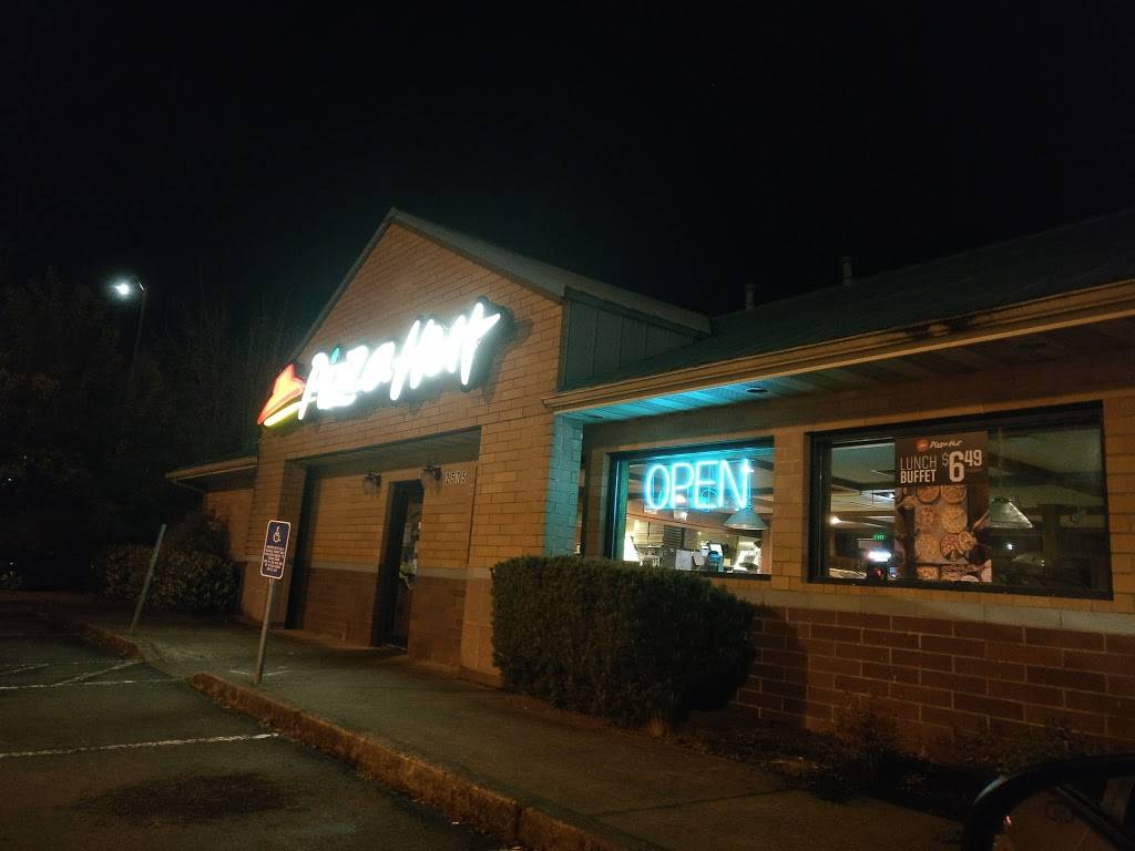 Pizza Hut | meal takeaway | 700 NE Circle Blvd, Corvallis, OR 97330, USA | 5417531240 OR +1 541-753-1240