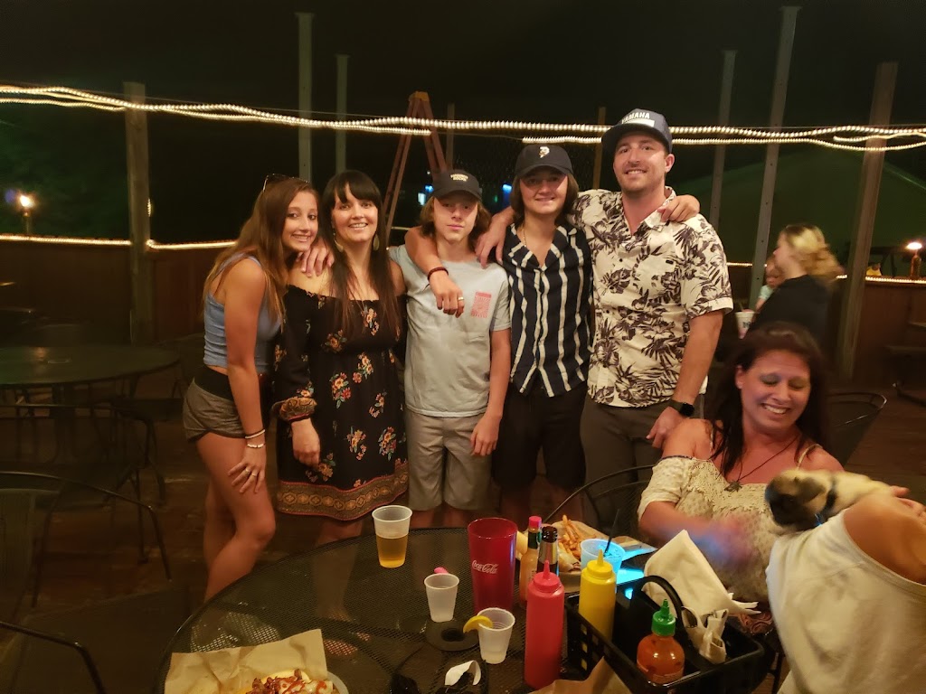 Admirals Cove Resort | restaurant | 999 Lemoyne Rd, Lemoyne, NE 69146, USA | 3083769009 OR +1 308-376-9009