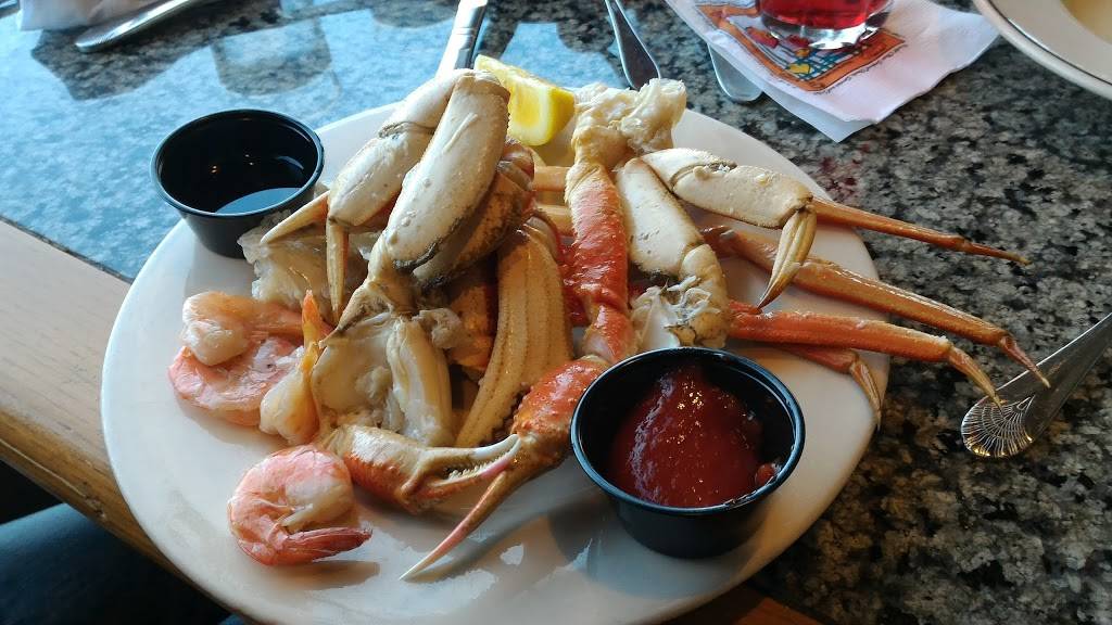 Saltys on Alki Beach | restaurant | 1936 Harbor Ave SW, Seattle, WA 98126, USA | 2069371600 OR +1 206-937-1600