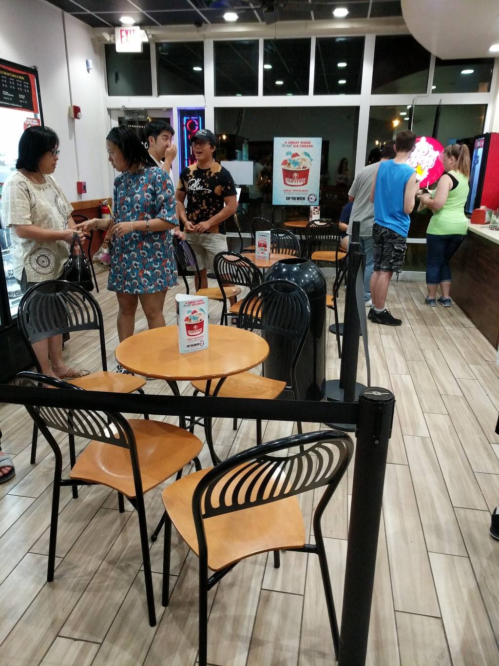 Cold Stone Creamery | bakery | 3520 Seven Bridges Dr Ste 102, Woodridge, IL 60517, USA | 6303229640 OR +1 630-322-9640