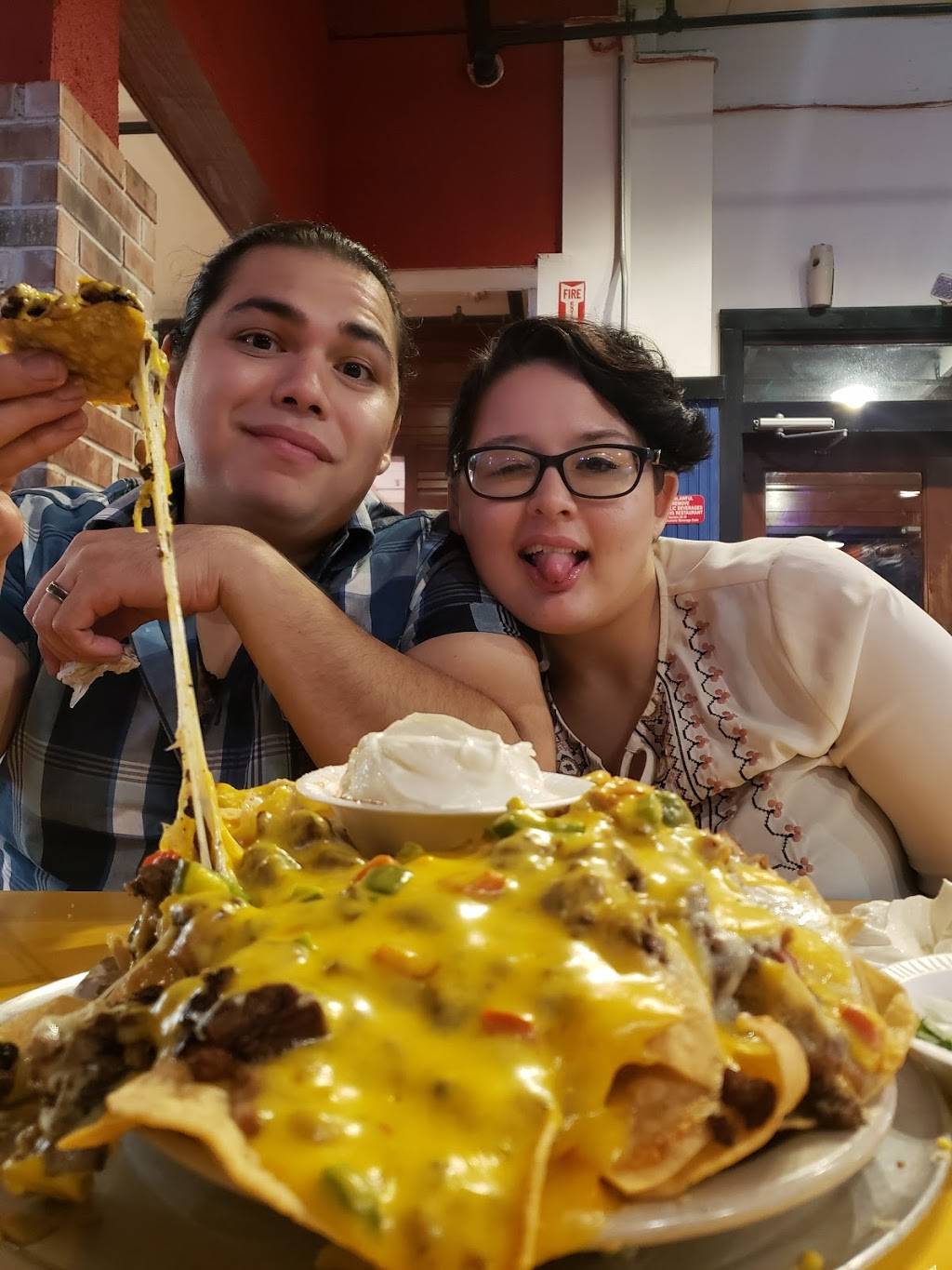 Chachos | restaurant | 6006 Westheimer at, Fountain View Dr, Houston, TX 77057, USA | 7139759699 OR +1 713-975-9699