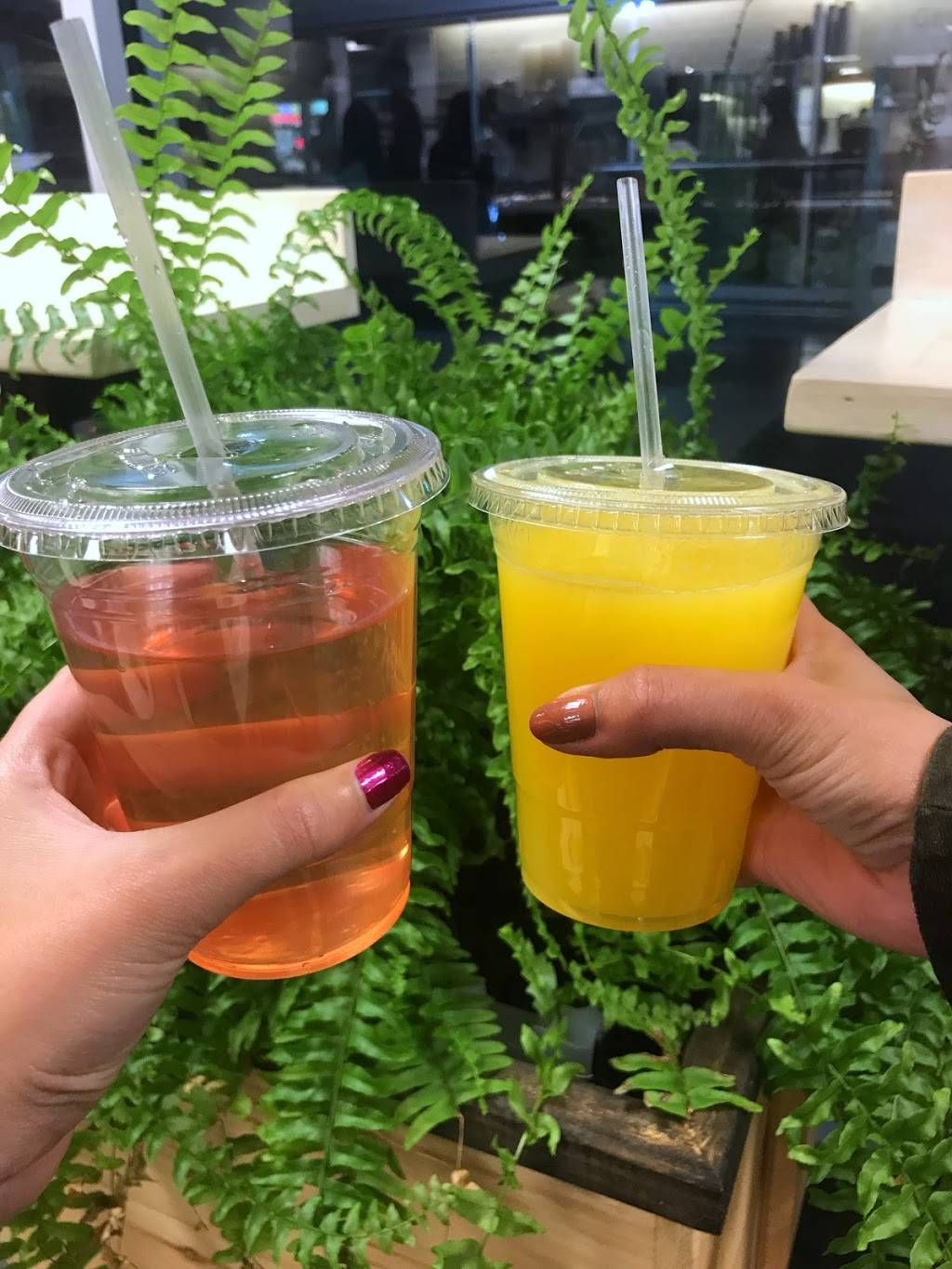 Smitty & Mos Chicken Kitchen | restaurant | Gateway Building, 100 Mulberry St, Newark, NJ 07102, USA | 8622312597 OR +1 862-231-2597