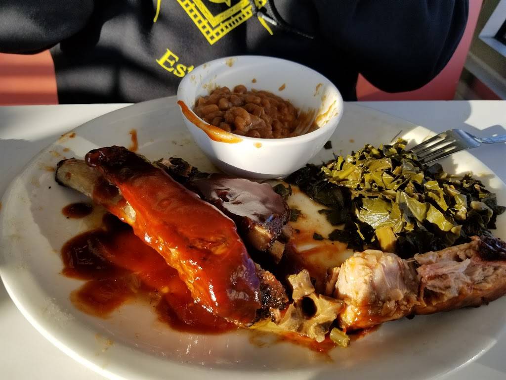 Anns Restaurant | restaurant | 1604 S Hawkins Ave, Akron, OH 44320, USA | 3308369000 OR +1 330-836-9000