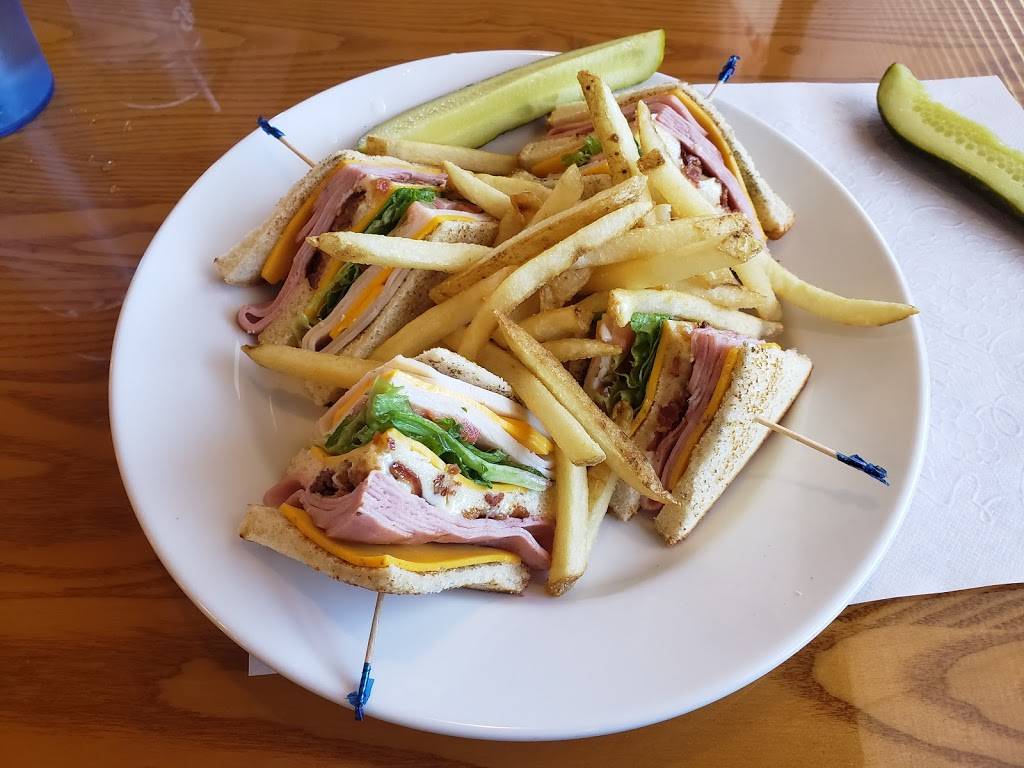 Travelers Cafe and Pub | restaurant | 5225 Portage Rd, Portage, MI 49002, USA | 2697751775 OR +1 269-775-1775