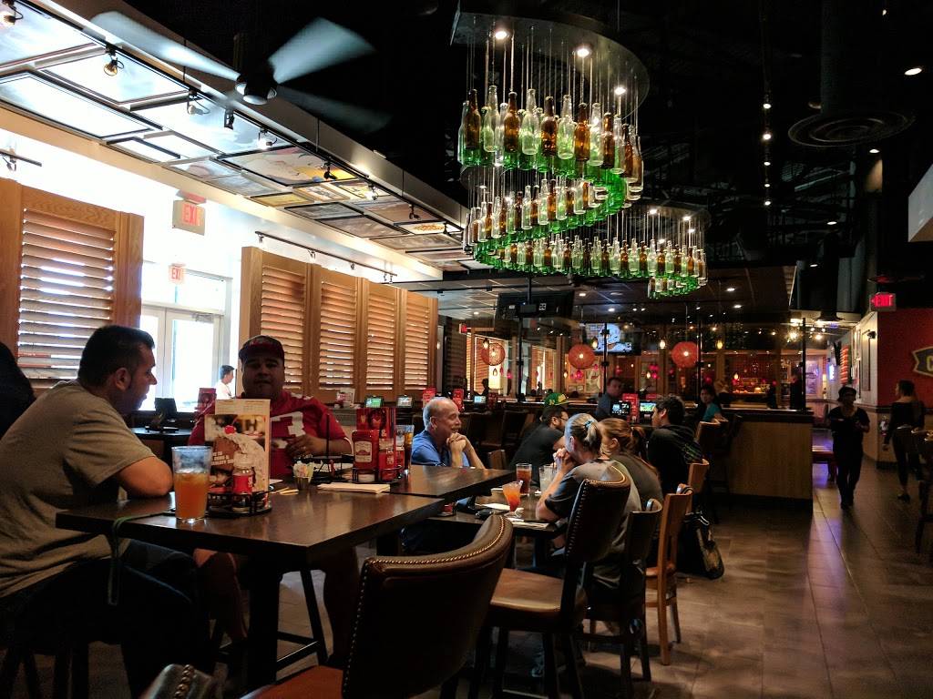 Red Robin Gourmet Burgers and Brews | restaurant | 248 Great Mall Dr, Milpitas, CA 95035, USA | 4084935063 OR +1 408-493-5063