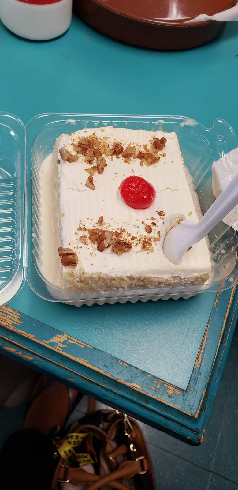 Marquez Bakery & Tortilla Factory | restaurant | 1730 E Division St, Arlington, TX 76011, USA | 8172658858 OR +1 817-265-8858