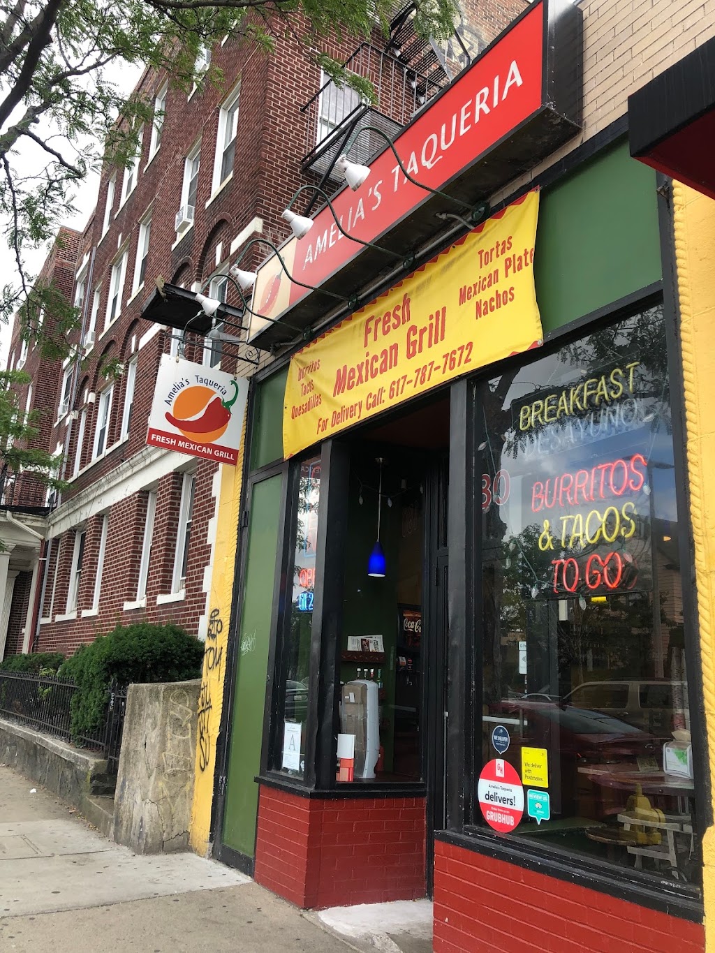Amelias Taqueria | restaurant | 180 Brighton Ave, Allston, MA 02134, USA | 6177877672 OR +1 617-787-7672