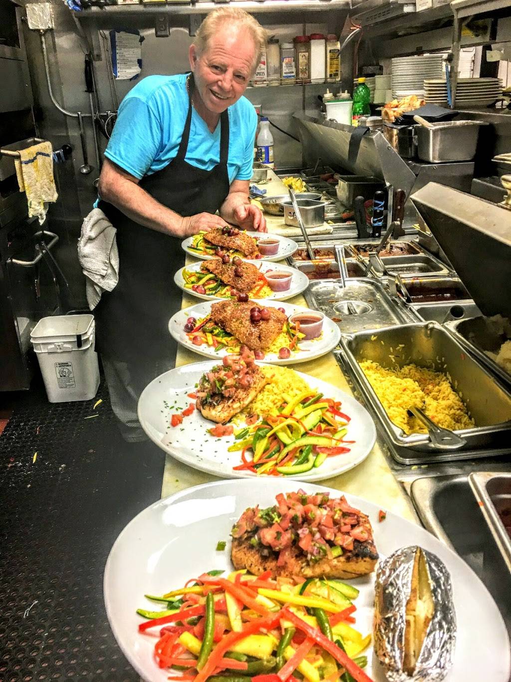 Lapiazza Ristorante | restaurant | 435 W Division St, Coal City, IL 60416, USA | 8156348300 OR +1 815-634-8300