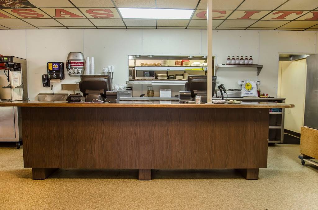 Big Q Barbeque | restaurant | 2117 S 34th St, Kansas City, KS 66106, USA | 9133626980 OR +1 913-362-6980