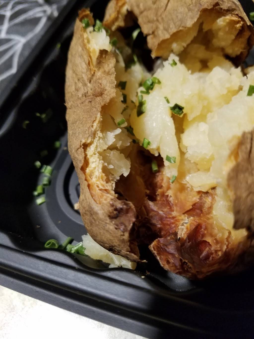 Wendys | restaurant | 566 E Castle Pines Pkwy, Castle Rock, CO 80108, USA | 3038148280 OR +1 303-814-8280