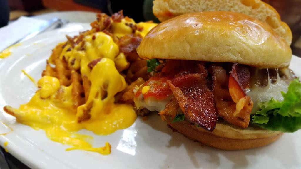 Friendlys | restaurant | 552 Franklin Ave, Franklin Square, NY 11010, USA | 5167756722 OR +1 516-775-6722