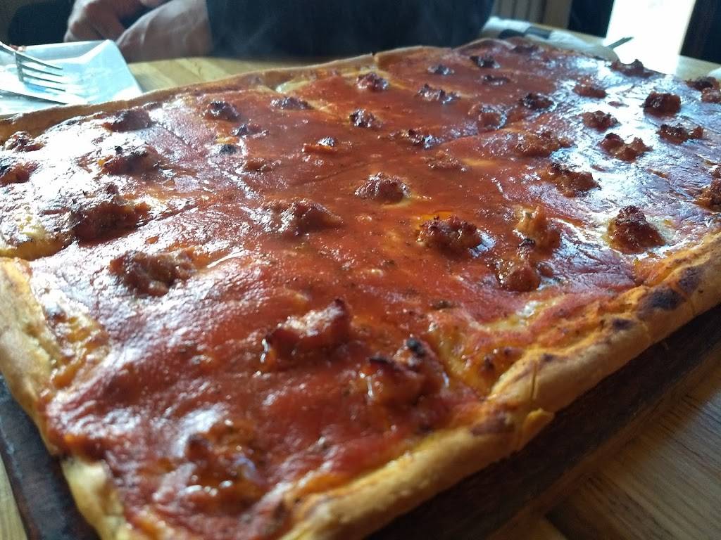 Santuccis Original Square Pizza | meal delivery | 901 S 10th St, Philadelphia, PA 19147, USA | 2158255304 OR +1 215-825-5304