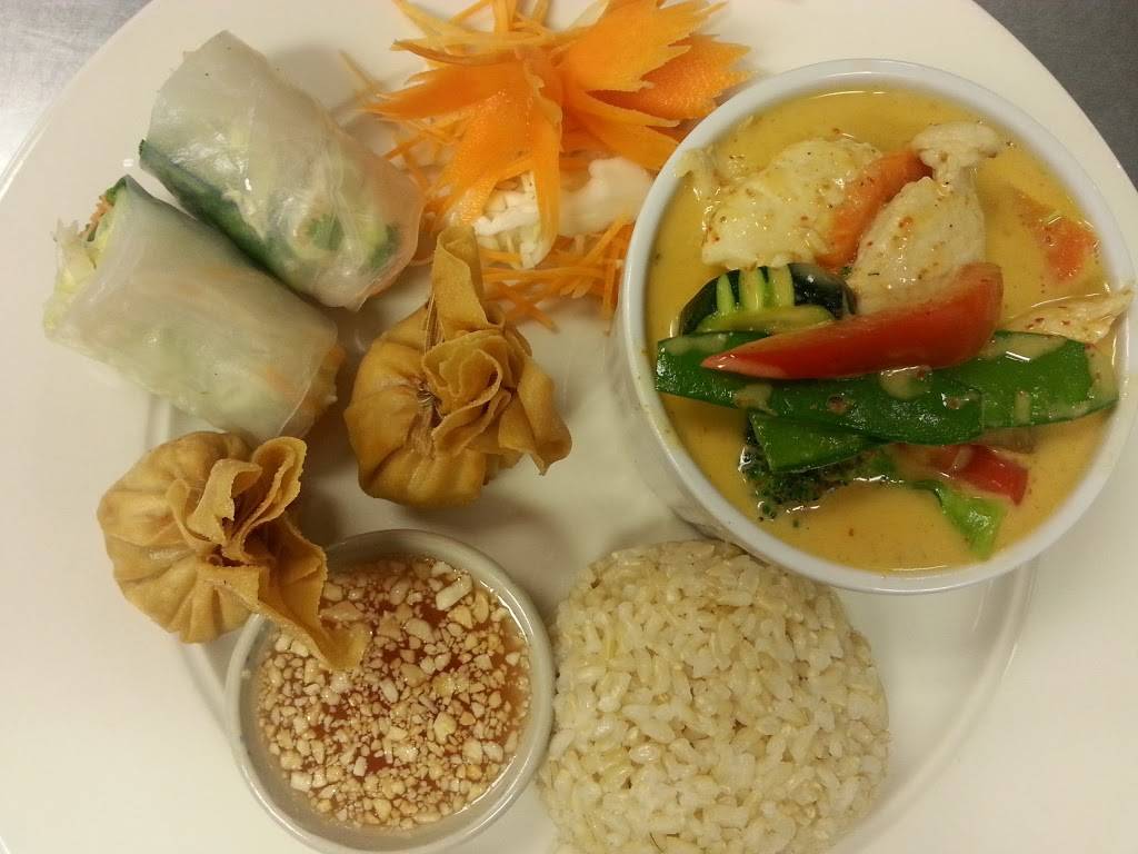 Thai For You | restaurant | 647 US-1 #7, York, ME 03909, USA | 2073518590 OR +1 207-351-8590