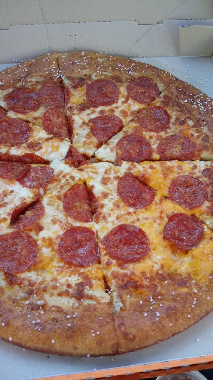 Little Caesars Pizza | meal delivery | 381 Gateway Dr suite 1, Winchester, VA 22603, USA | 5406675151 OR +1 540-667-5151