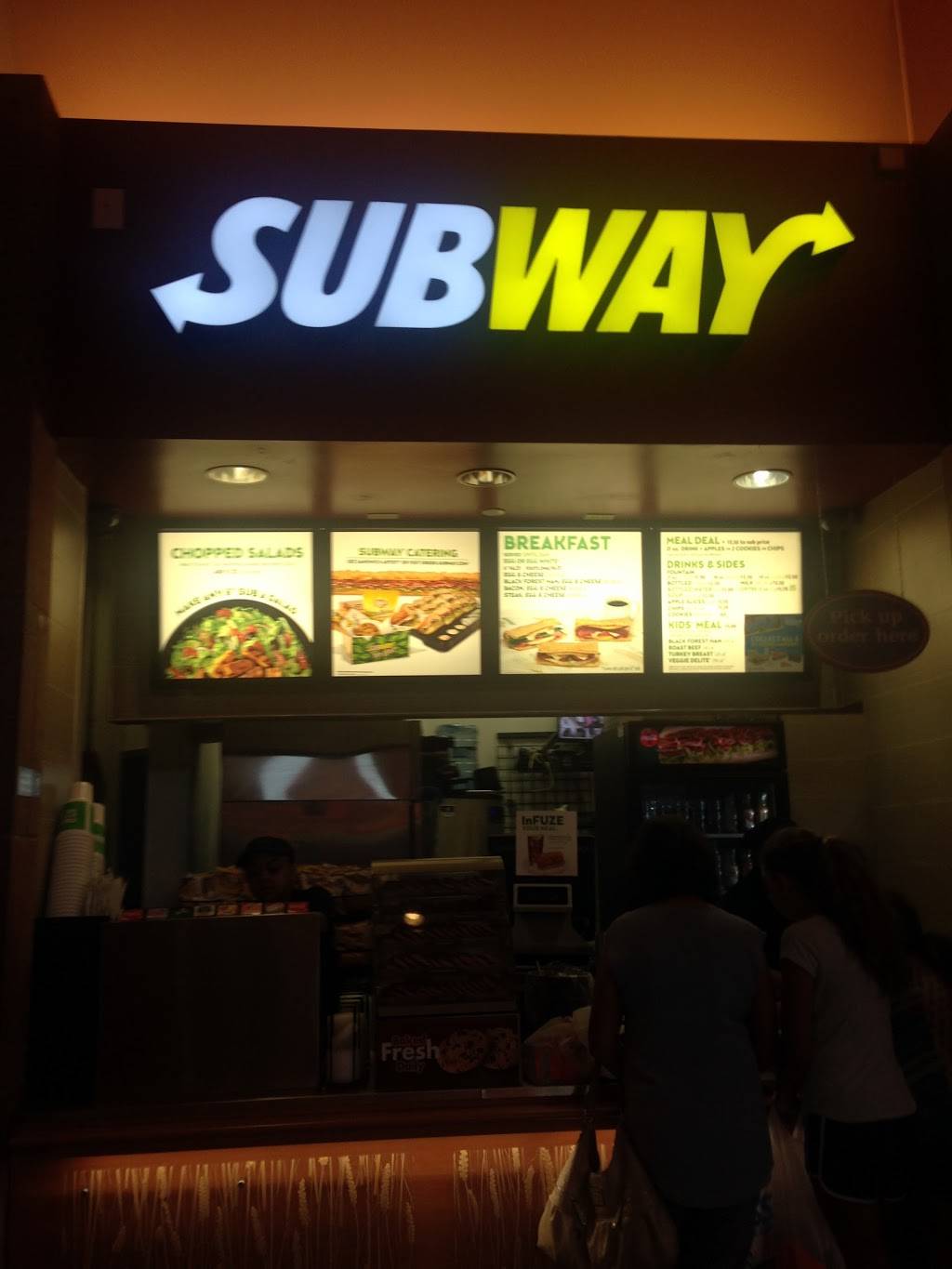 Subway | restaurant | 11401 NW 12th St, Miami, FL 33172, USA | 7868013360 OR +1 786-801-3360