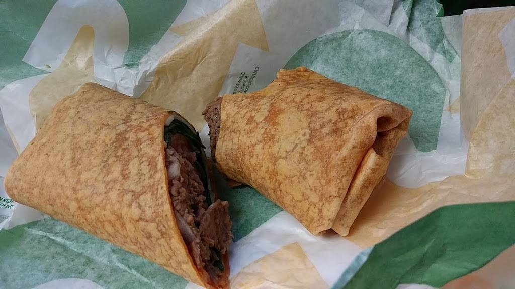 Subway | restaurant | 528 Wilmington Ave, Dayton, OH 45420, USA | 9372542525 OR +1 937-254-2525