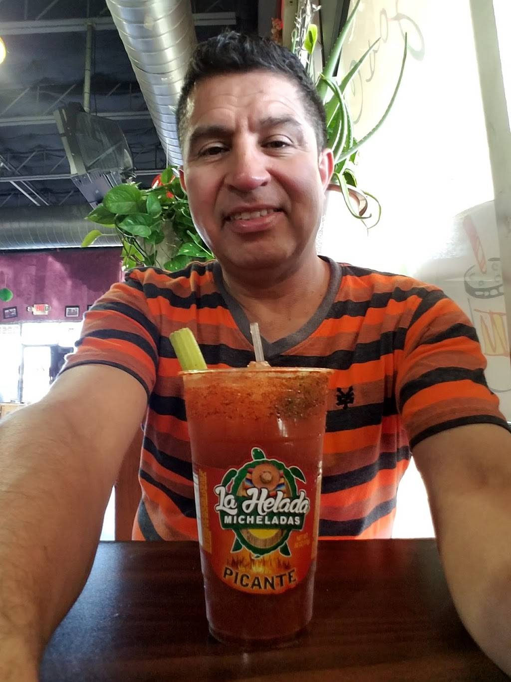 Rizos Cafe | restaurant | 2828C Starlight Rd, Dallas, TX 75220, USA | 2145412030 OR +1 214-541-2030