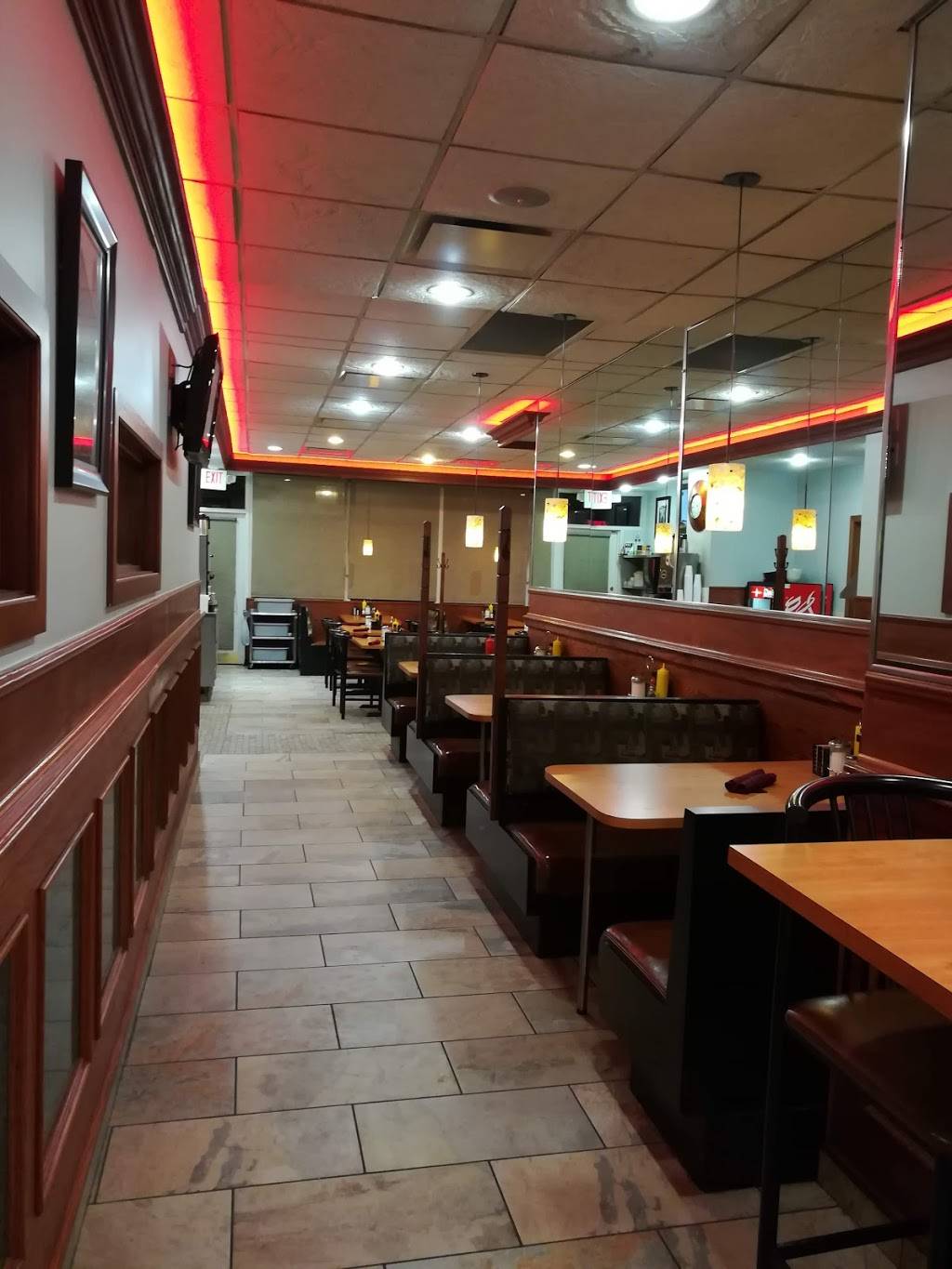 Cadillac Square Diner | restaurant | 101 Cadillac Square, Detroit, MI 48226, USA | 3139746923 OR +1 313-974-6923