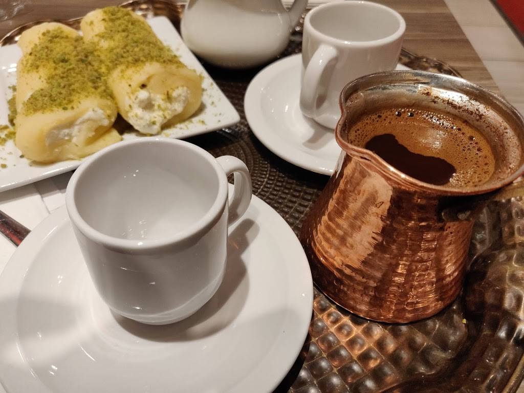 Crown Pastries | bakery | 5083 Dixie Rd d3, Mississauga, ON L4W 0E6, Canada | 9056022018 OR +1 905-602-2018