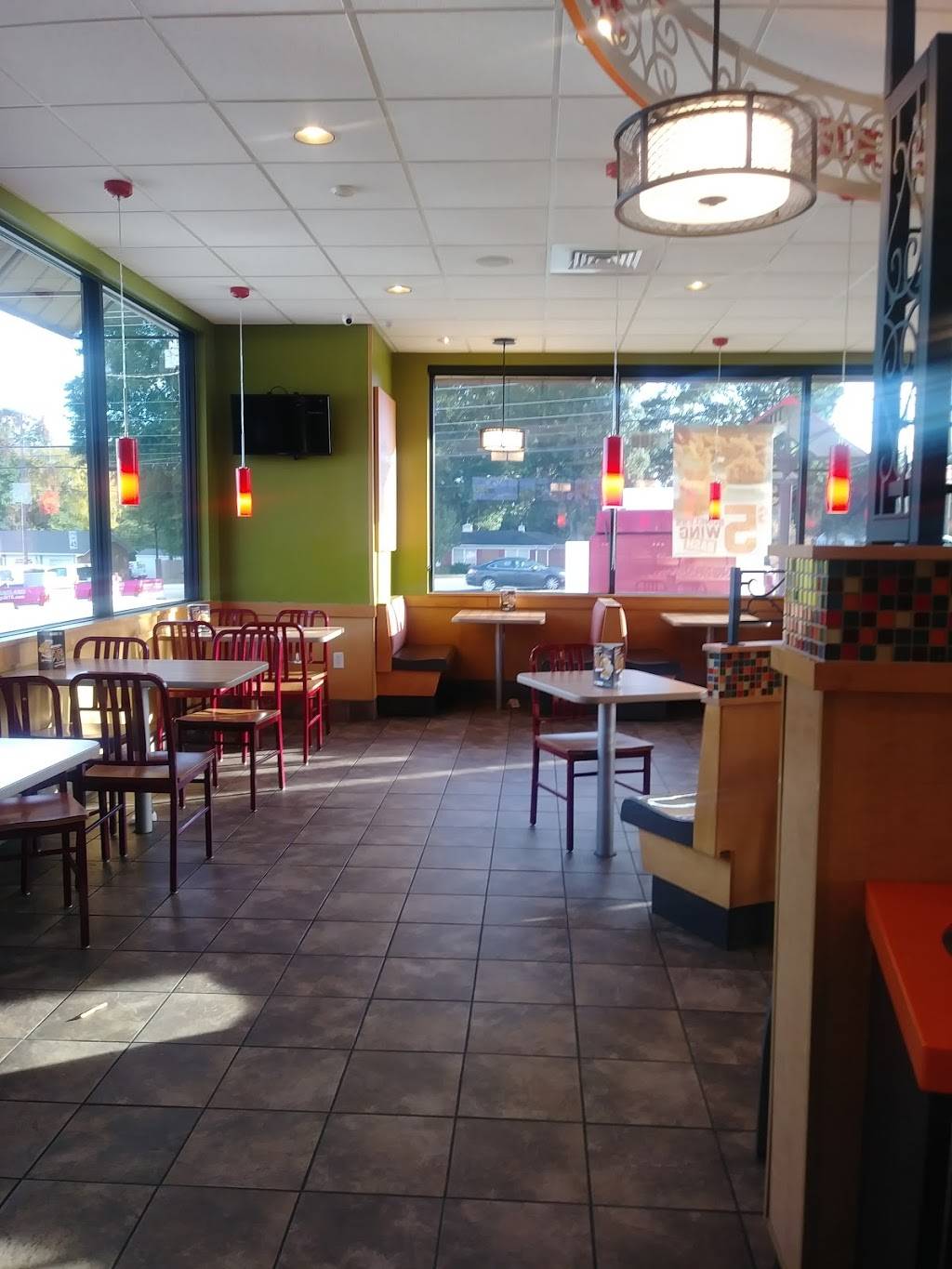 Popeyes Louisiana Kitchen | restaurant | 2316 E 5th St, Tyler, TX 75701, USA | 9035259523 OR +1 903-525-9523