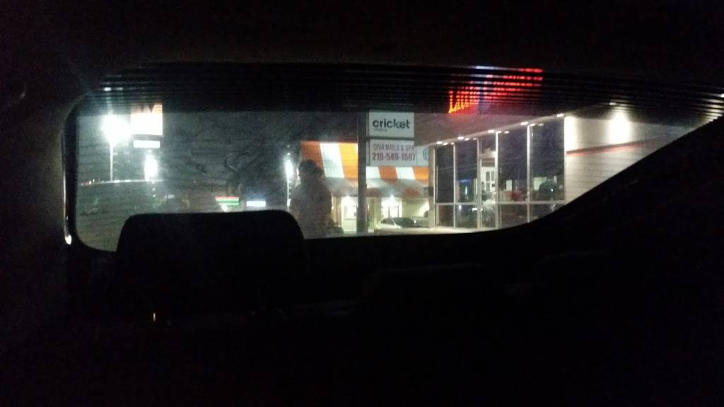 Little Caesars Pizza | meal takeaway | 3514 S New Braunfels Ave, San Antonio, TX 78223, USA | 2105344718 OR +1 210-534-4718