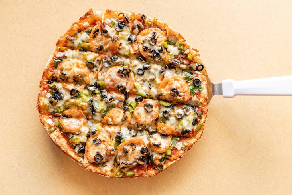 Raymonds Pizza | restaurant | 7328 Yankee Rd, Liberty Township, OH 45044, USA | 5137796300 OR +1 513-779-6300