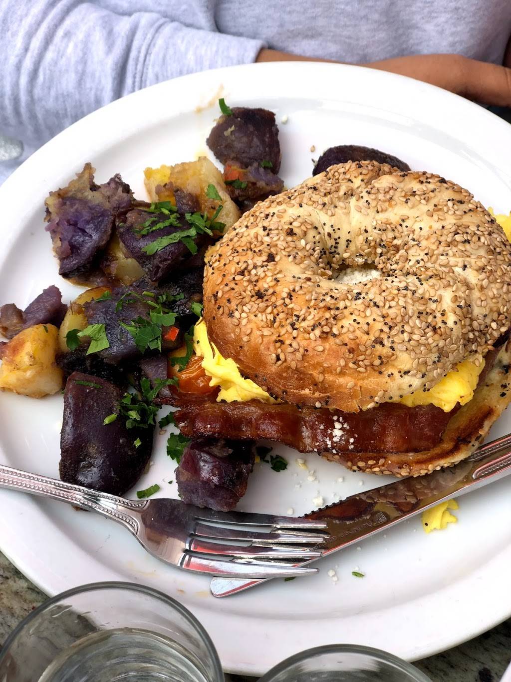 Sunny Spot | restaurant | 822 Washington Blvd, Marina Del Rey, CA 90292, USA | 3104488884 OR +1 310-448-8884