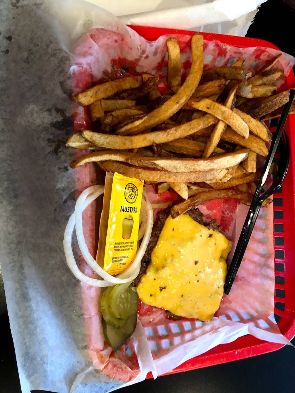 Dyers Burgers | restaurant | 205 Beale St, Memphis, TN 38103, USA | 9015273937 OR +1 901-527-3937