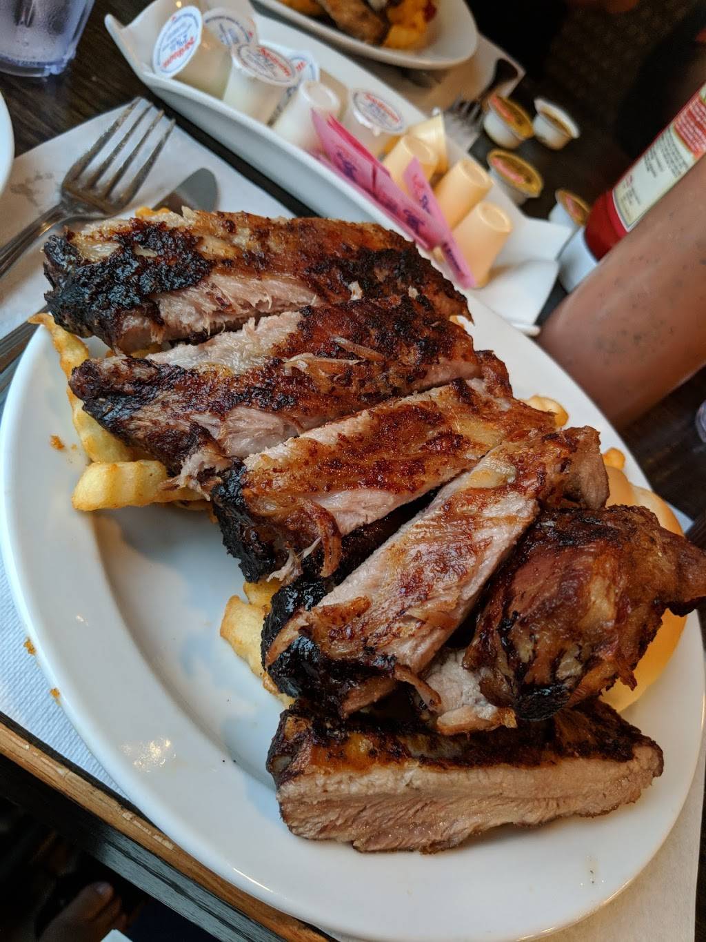 Tommys Bar-B-Q | restaurant | 999 Erie St E, Windsor, ON N9A 3Y9, Canada | 5192541111 OR +1 519-254-1111