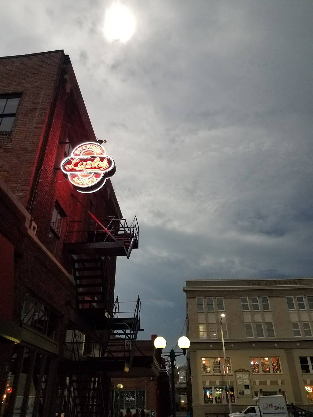 Lazlos Brewery & Grill - Haymarket | restaurant | 210 N 7th St, Lincoln, NE 68508, USA | 4024345636 OR +1 402-434-5636