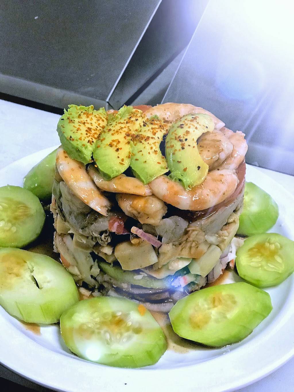 Mariscos Laguna Azul | restaurant | 1635 E 4th St, Ontario, CA 91764, USA | 9093959494 OR +1 909-395-9494