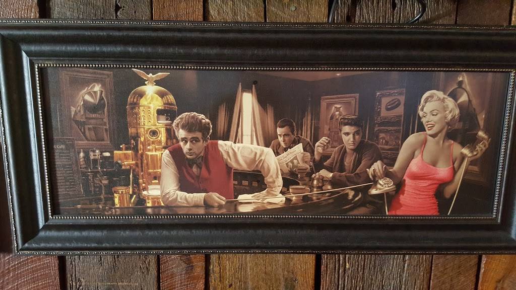 Red Door Bar & Grill | restaurant | 188 Pozza Ln, Springdale, AR 72762, USA | 4793619903 OR +1 479-361-9903