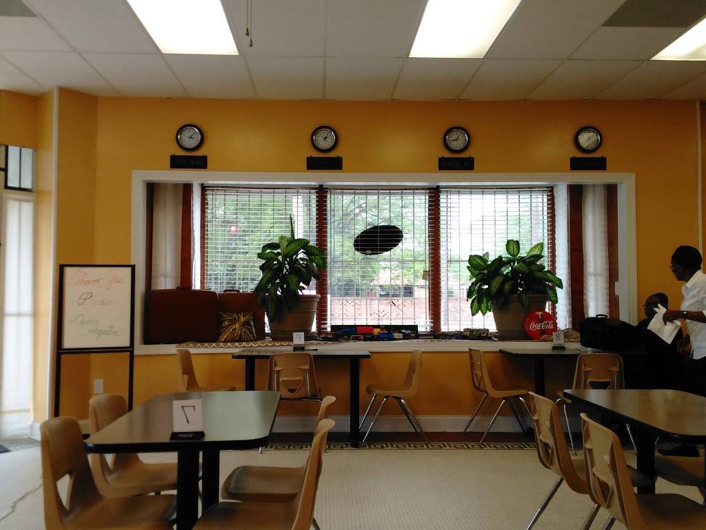 The Choo | restaurant | 3045 Southern Ave, Memphis, TN 38111, USA | 9013243246 OR +1 901-324-3246