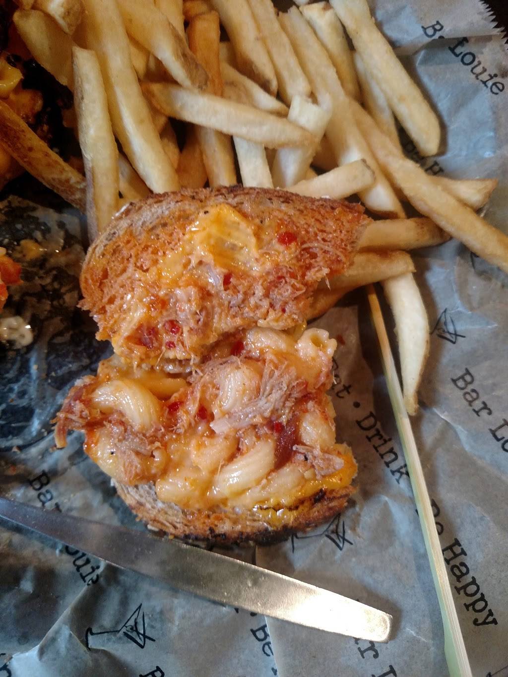 Bar Louie - Perrysburg | night club | 4105 Levis Commons Blvd, Perrysburg, OH 43551, USA | 4198749774 OR +1 419-874-9774