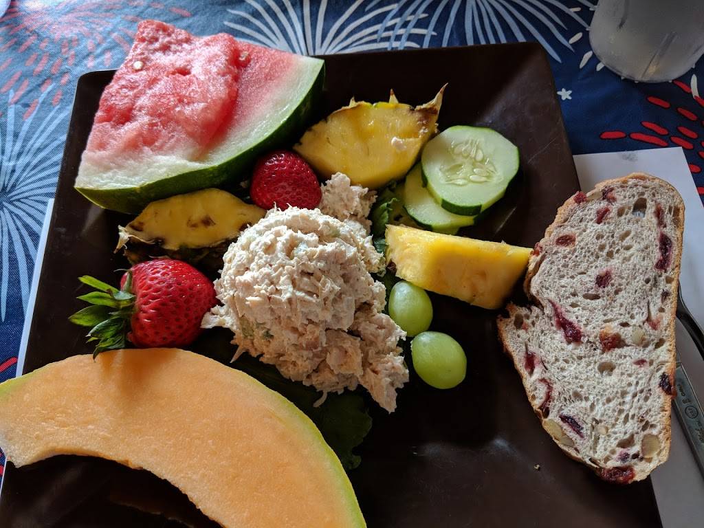 Gibsons Cafe | cafe | 100 E Locust St, Lafayette, TN 37083, USA | 6156662244 OR +1 615-666-2244