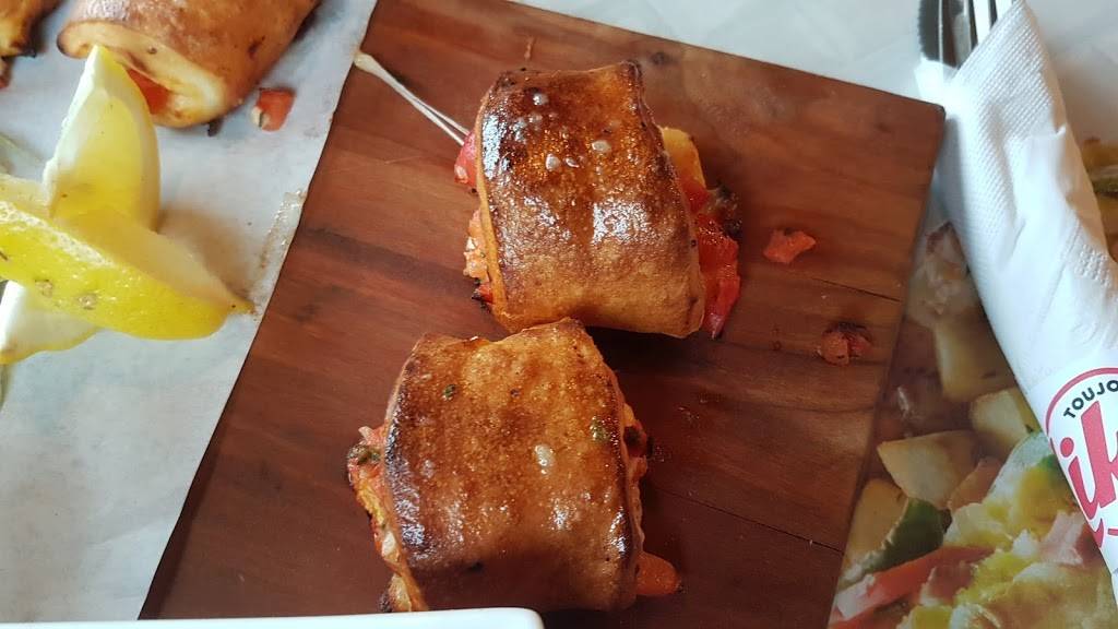 Mikes | restaurant | 199 Boul Labelle, Rosemère, QC J7A 2H2, Canada | 4504193303 OR +1 450-419-3303