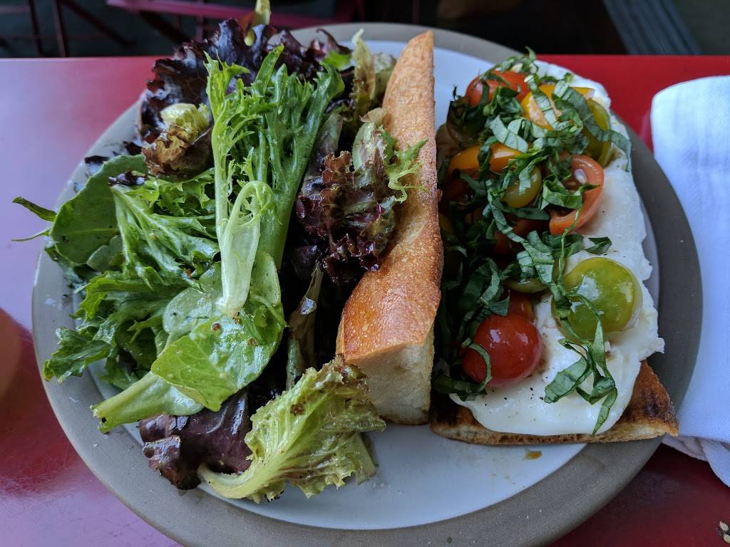 Mission Cheese | restaurant | 736 Valencia St, San Francisco, CA 94110, USA | 4155538667 OR +1 415-553-8667